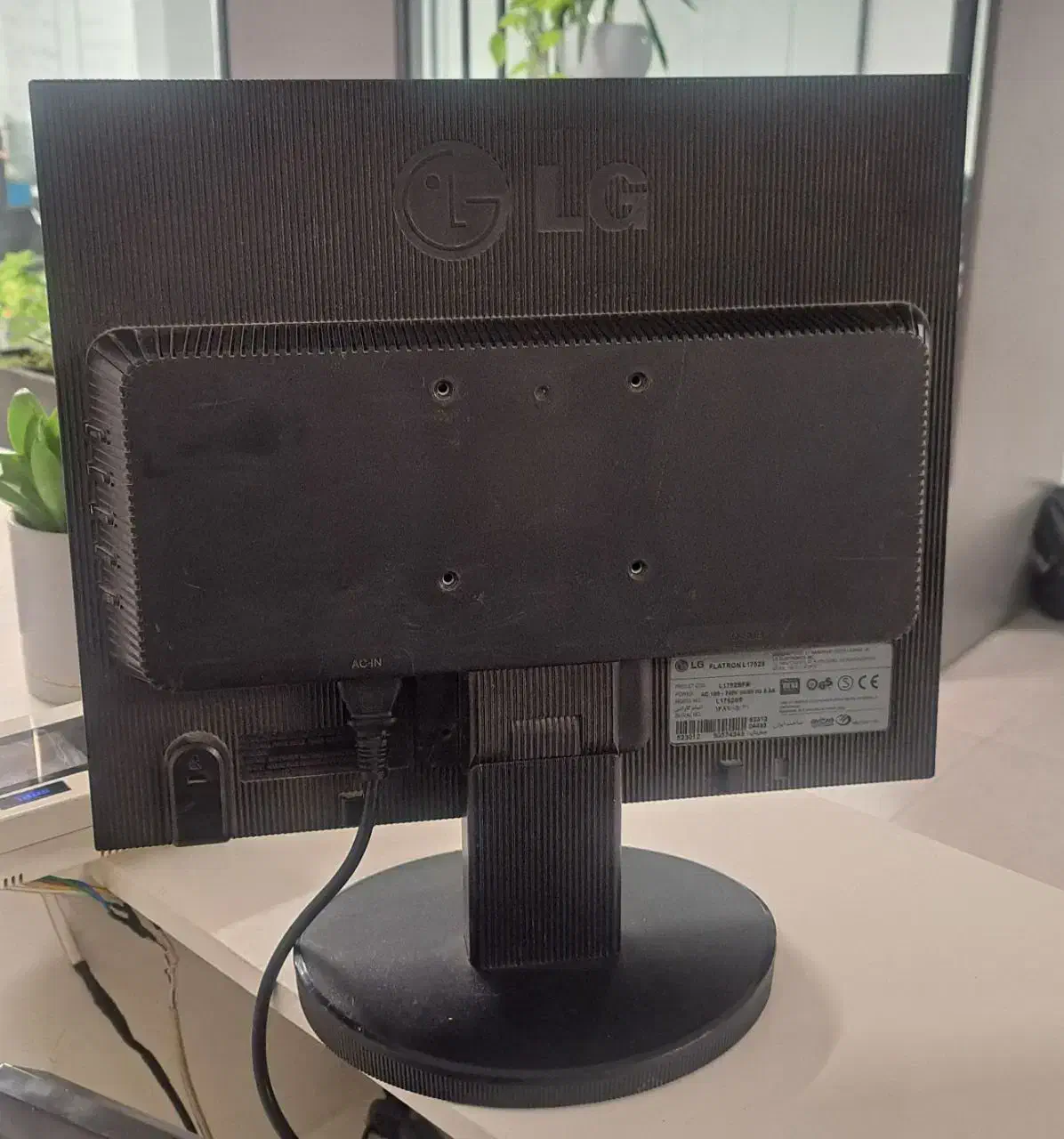 4 عدد مانیتور مربعی 17 اینچی|قطعات و لوازم جانبی رایانه|تهران, تهرانپارس غربی|دیوار