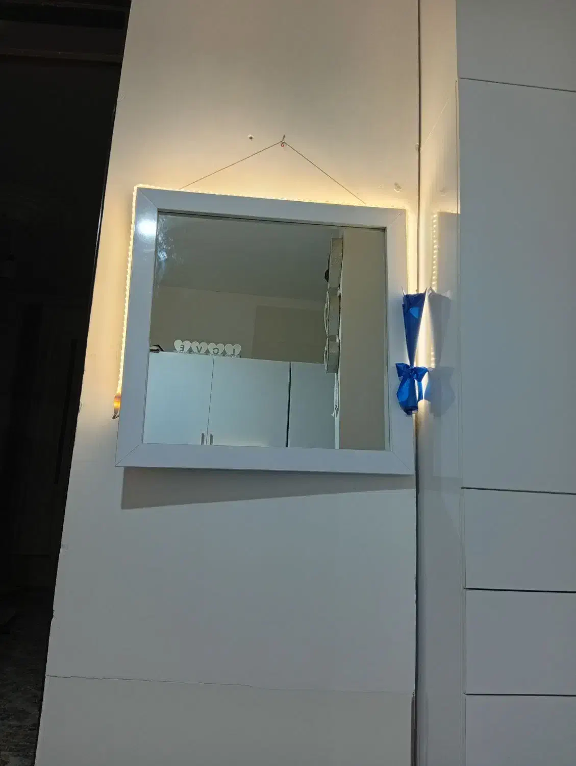 آینه|آینه|سرپل ذهاب, |دیوار