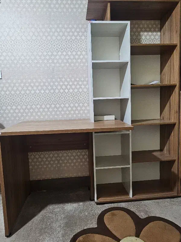 کتابخانه و میز قابل تفکیک|کتابخانه، شلف، قفسه‌های دیواری|شیراز, زرهی|دیوار