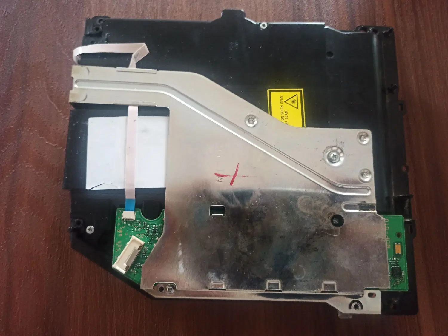 قطعات اورجینال و فابریک PS4 فت سری ۱۰۰۰|کنسول، بازی ویدئویی و آنلاین|تهران, فلسطین (میدان انقلاب)|دیوار