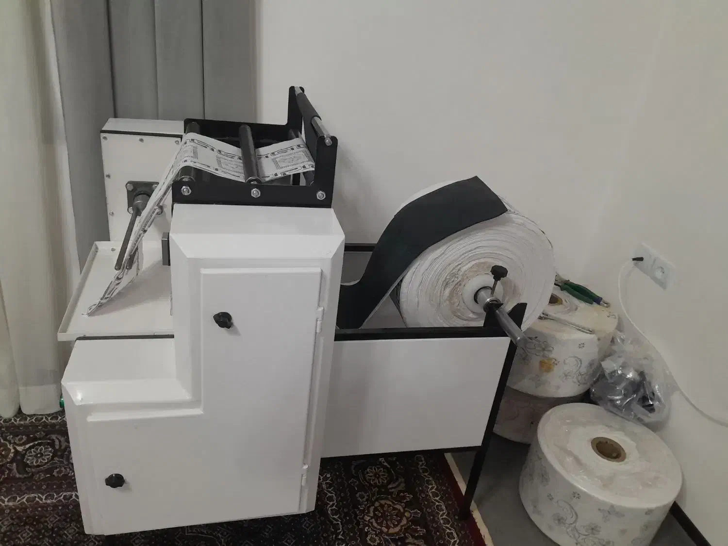 دستگاه ۳ کاره سفره یکبار مصرف|ماشین‌آلات صنعتی|بهار, |دیوار