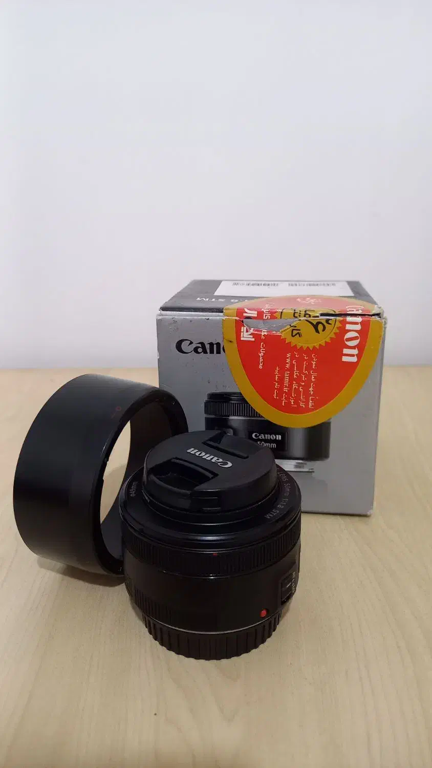 لنز ۵۰ کنون EF f/1.8 تمیز با فیلتر UV و هود|دوربین عکاسی و فیلم‌برداری|برخوار, |دیوار