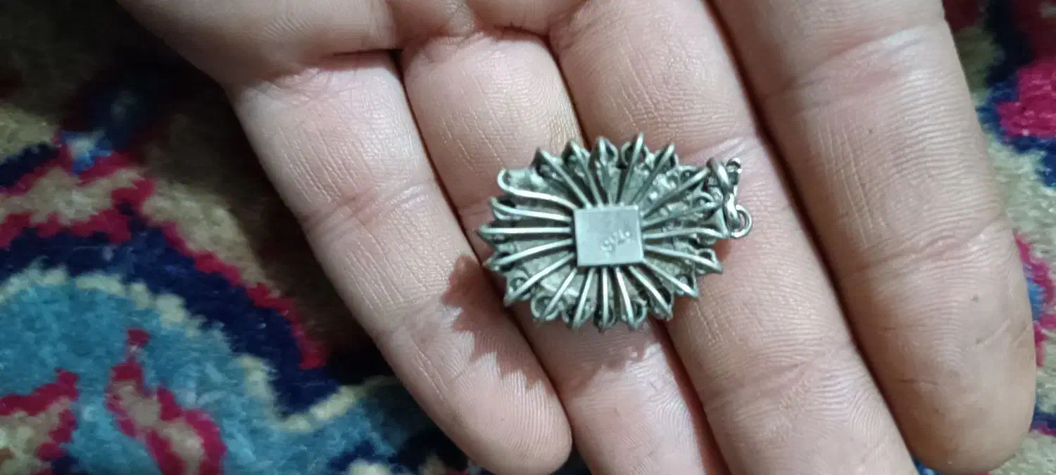 پلاک گردنبند نقره خیلی خیلی قدیمی سنگ باباقولی|جواهرات|میانه, |دیوار