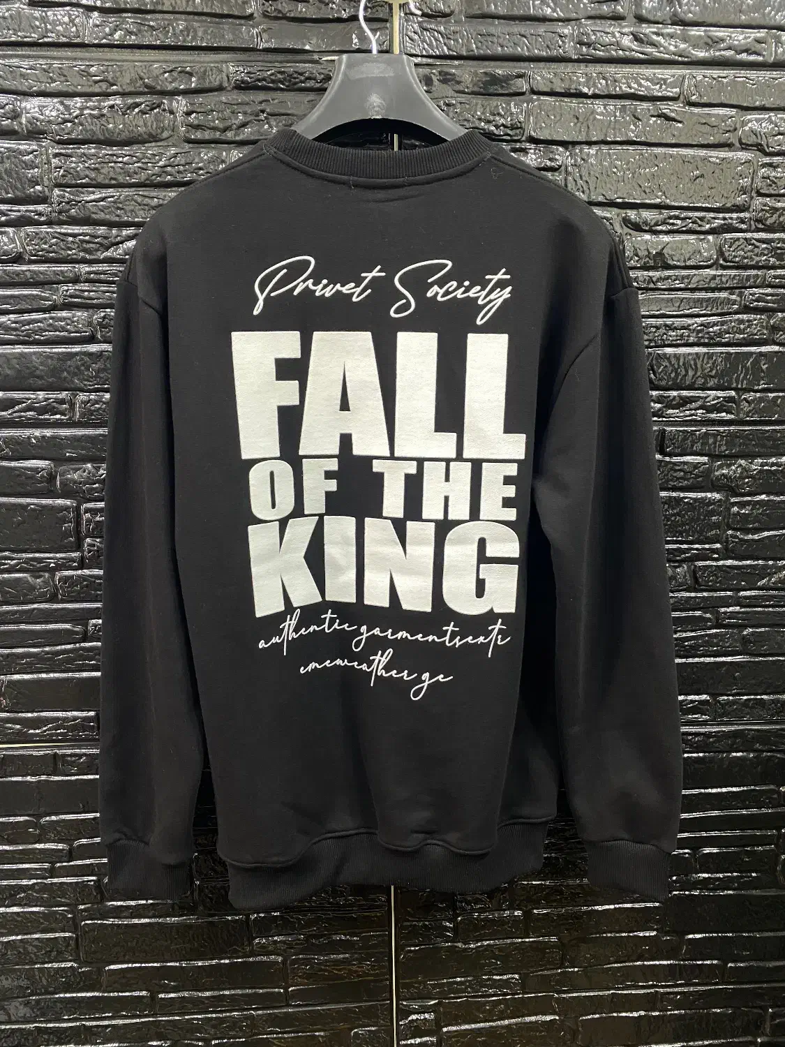 دورس هودی پافر|لباس|رشت, گلزاران|دیوار