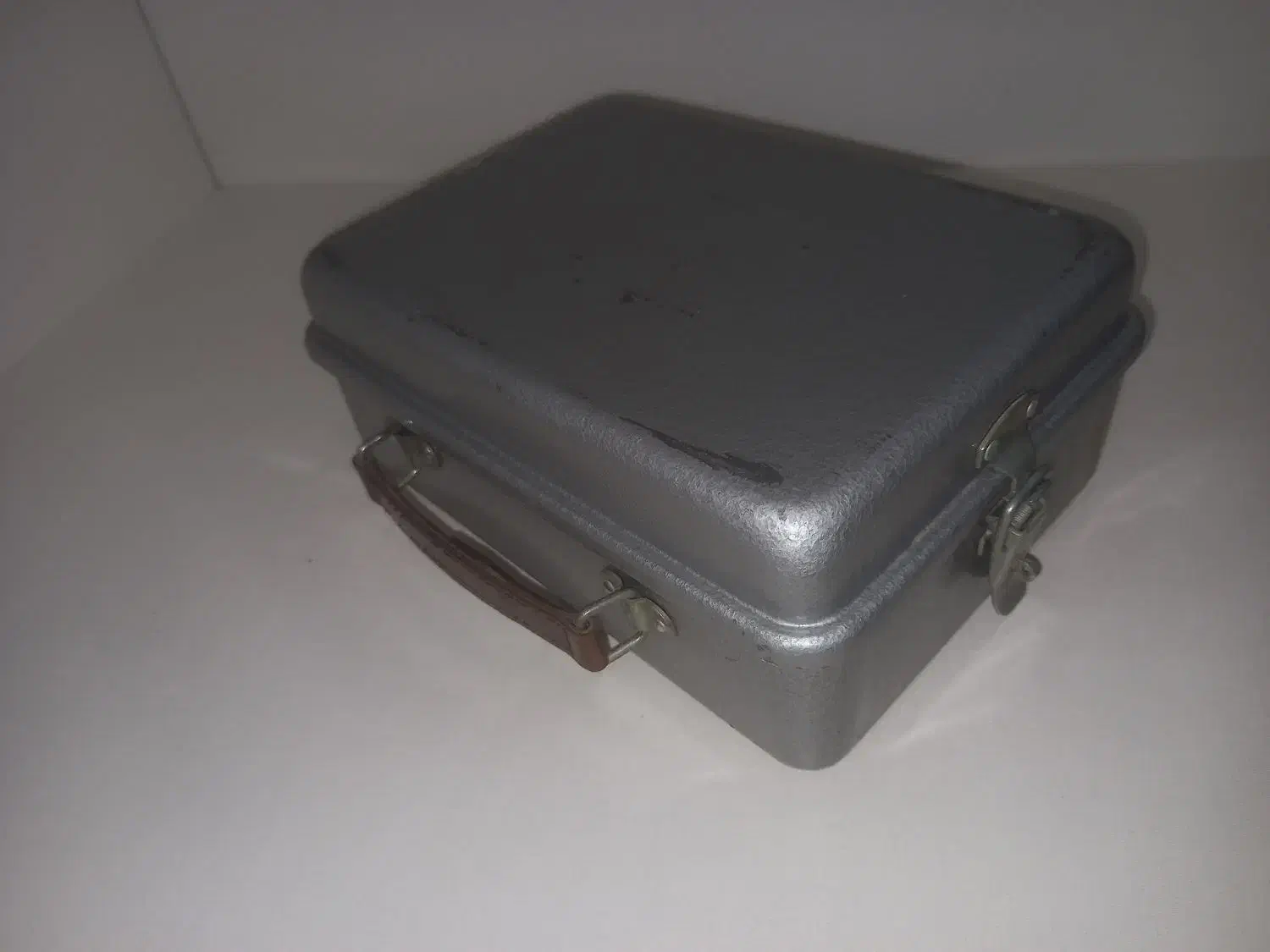 مولتی متر عقربه ای نایاب|ابزارآلات|کاشان, باهنر|دیوار