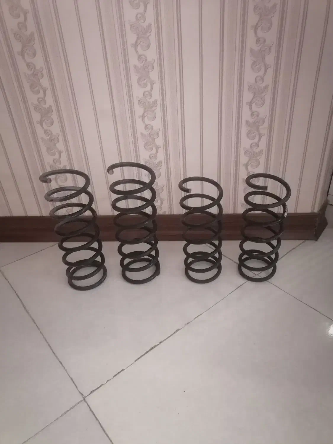 کمک 111 ارتفاع دوانگشت بالای گلگیر|قطعات یدکی و لوازم جانبی|پاکدشت, پاکدشت (مامازند)|دیوار