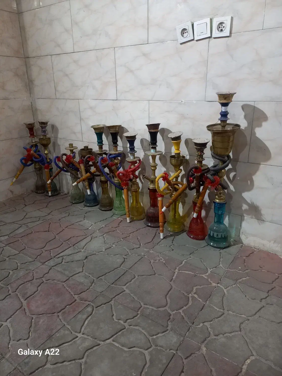 قلیان چوبی برنجی طمع خورده بی طمع|کلکسیون و سرگرمی|فردوسیه, |دیوار