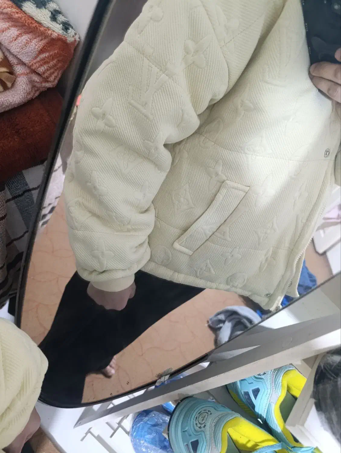 کاپشن|لباس|پاکدشت, شهرک انقلاب|دیوار