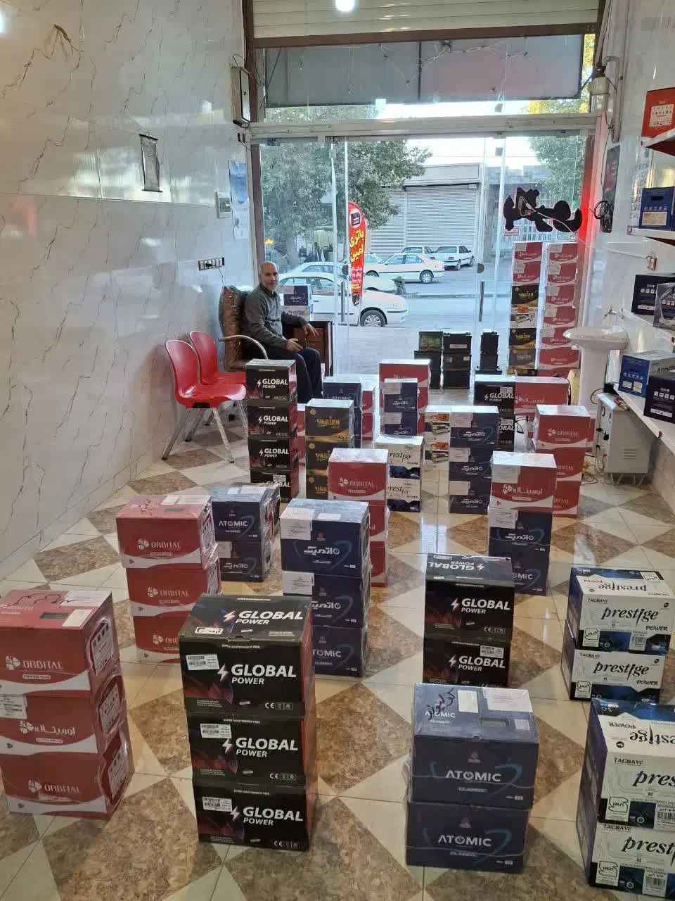 نمایندگی باتری خودروهای سبک و سنگین|خدمات موتور و ماشین|نهاوند, |دیوار