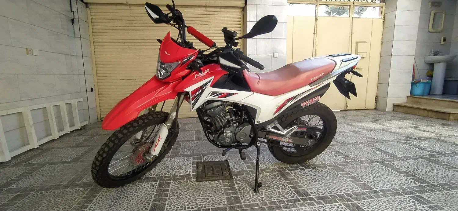 فلات ۲۰۰|موتورسیکلت|رشت, گلباغ نماز|دیوار