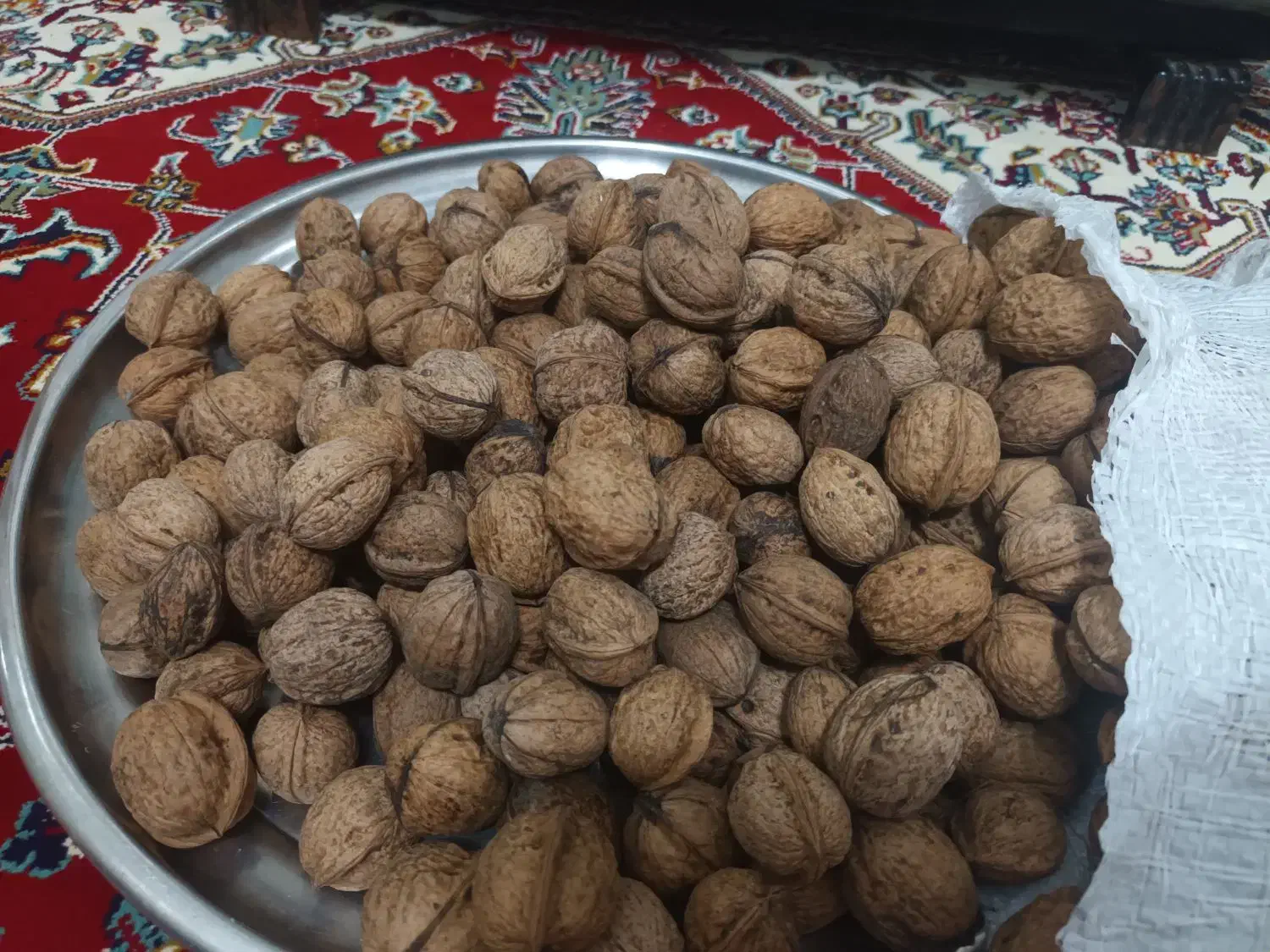 گردوی محلی تازه محصول خشک شده از رضوانشهر رسید.|خوردنی و آشامیدنی|رشت, پارک شهر|دیوار