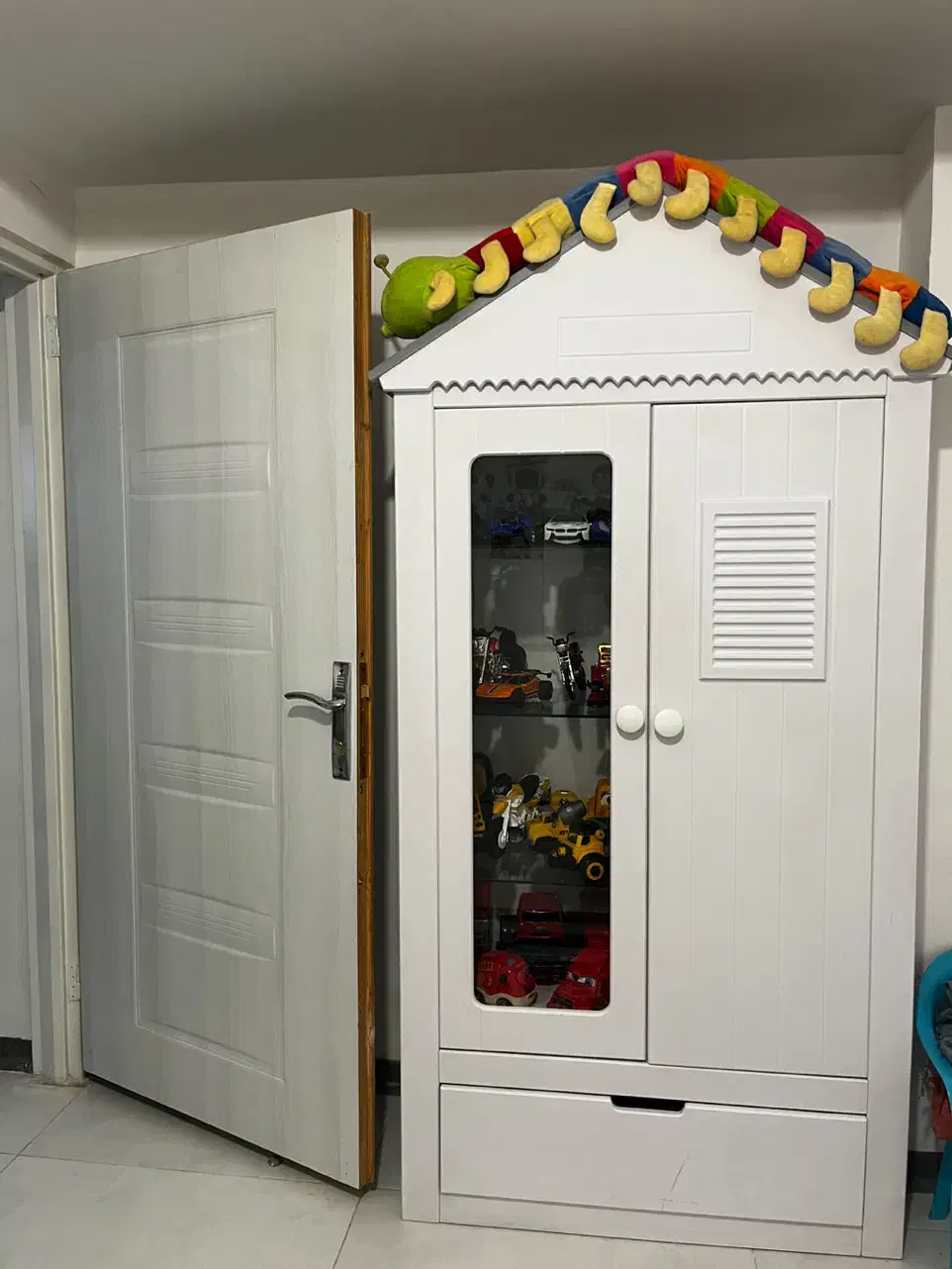 سرویس خواب کودک|تخت و سرویس خواب|سیرجان, |دیوار