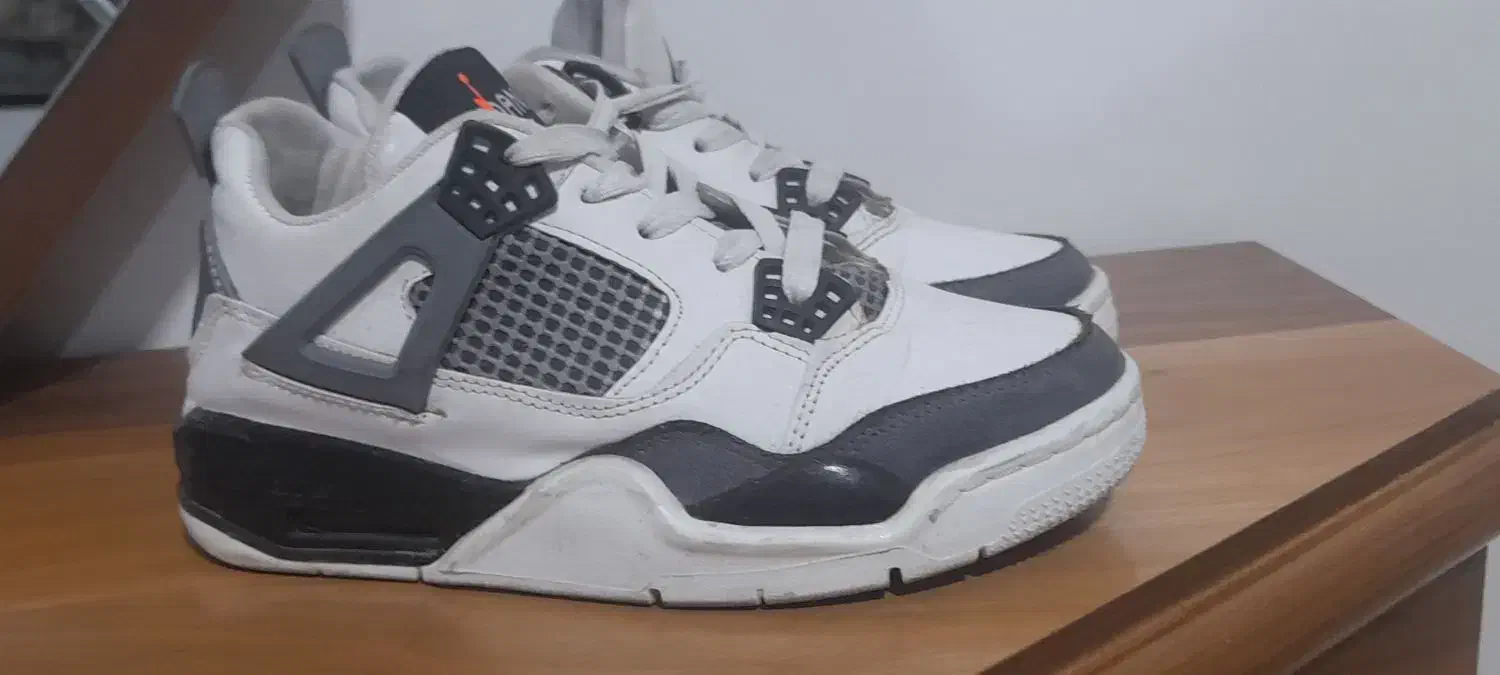 کتونی|کیف، کفش، کمربند|کوهدشت, |دیوار