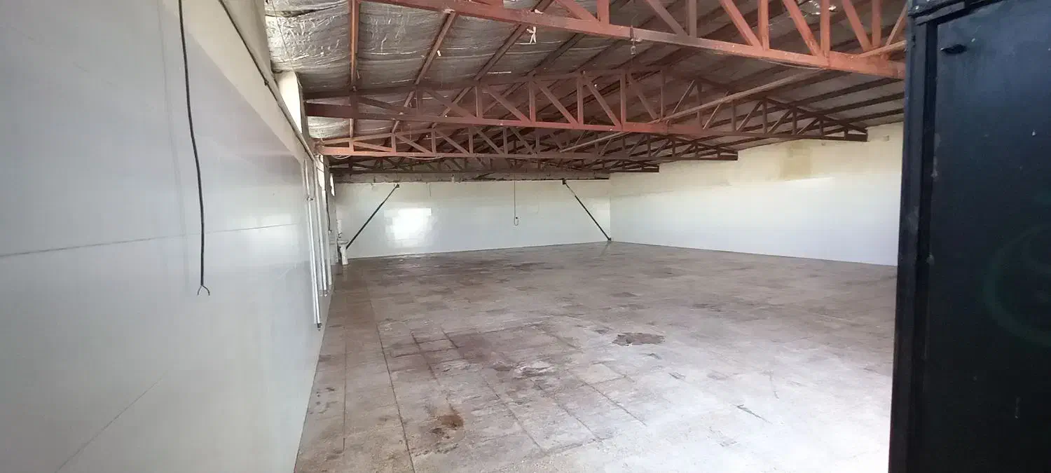 سوله۲۴۰متری آب،برق۳فاز،گاز|اجارهٔ دفتر صنعتی، کشاورزی، تجاری|کرمان, |دیوار