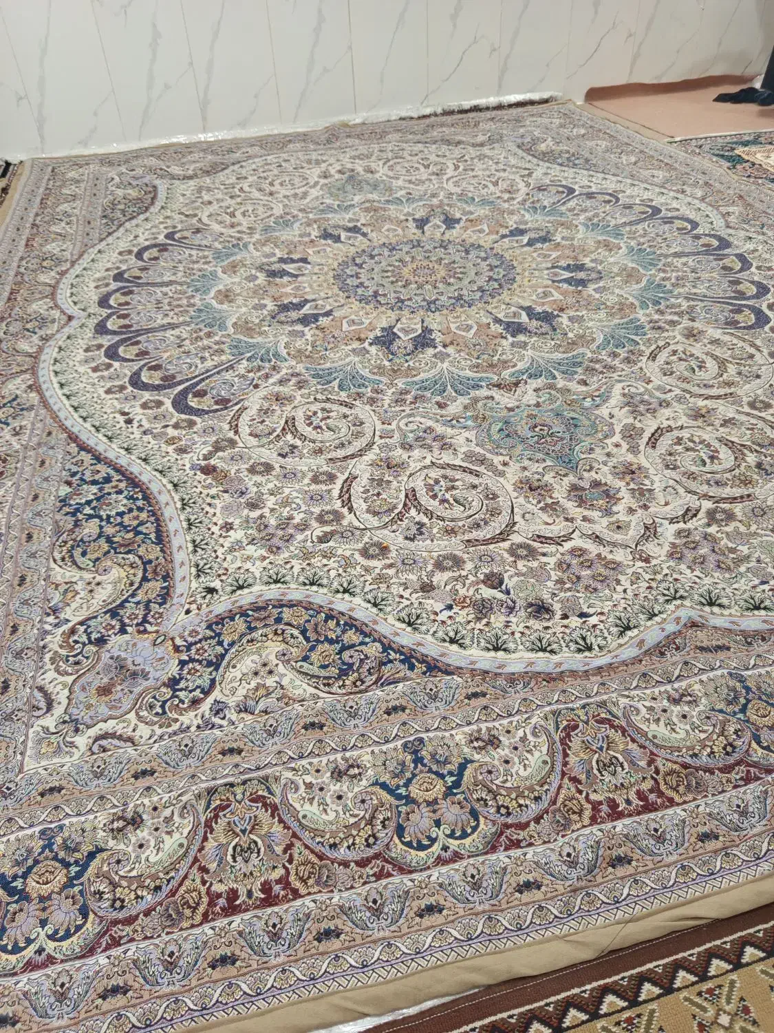 روفرشی|روفرشی|خمینی‌شهر, |دیوار