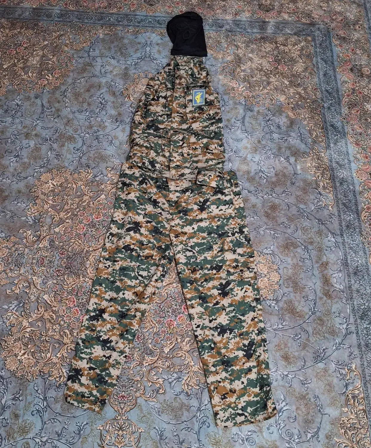 لباس نظامی|لباس|بندرعباس, |دیوار