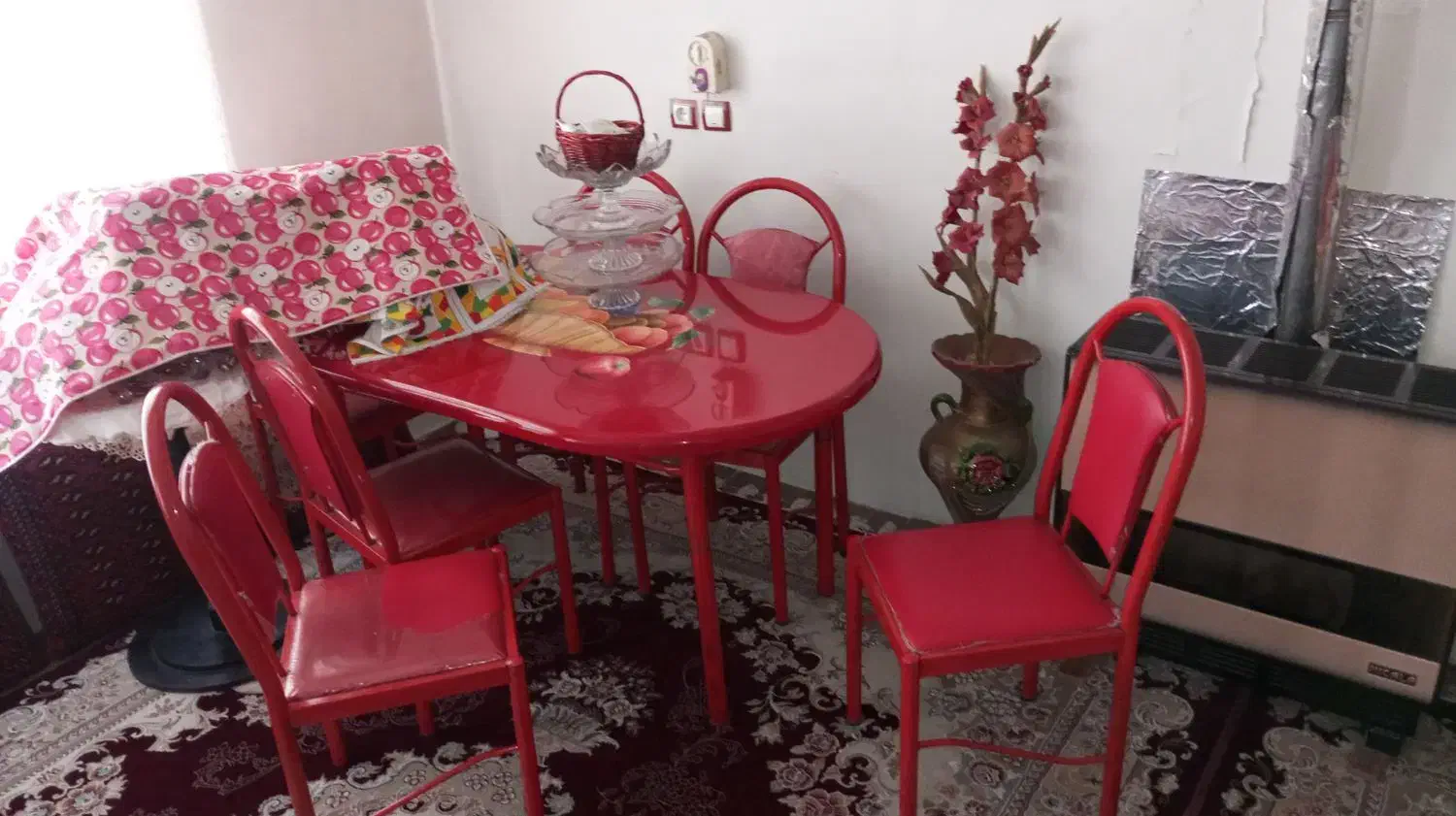 میز غذا خوری شیش نفره در حد نو بدون استفاده|میز و صندلی غذاخوری|اسدآباد, |دیوار