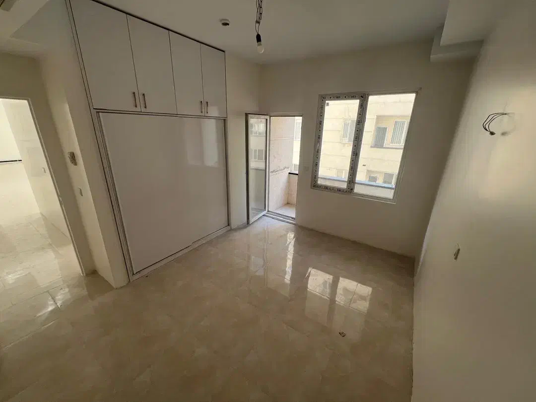 ۱۲۰ متر دو خواب سالن پرده خور ۲ بالکن