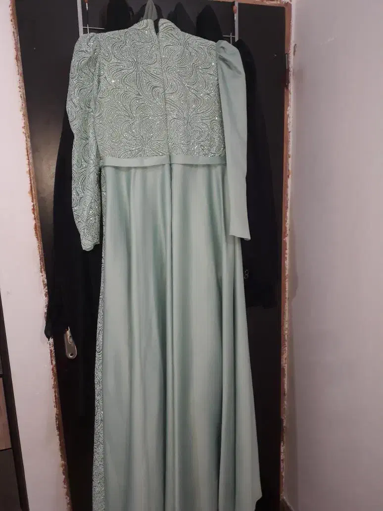 لباس مجلسی|لباس|شیروان (خراسان), |دیوار