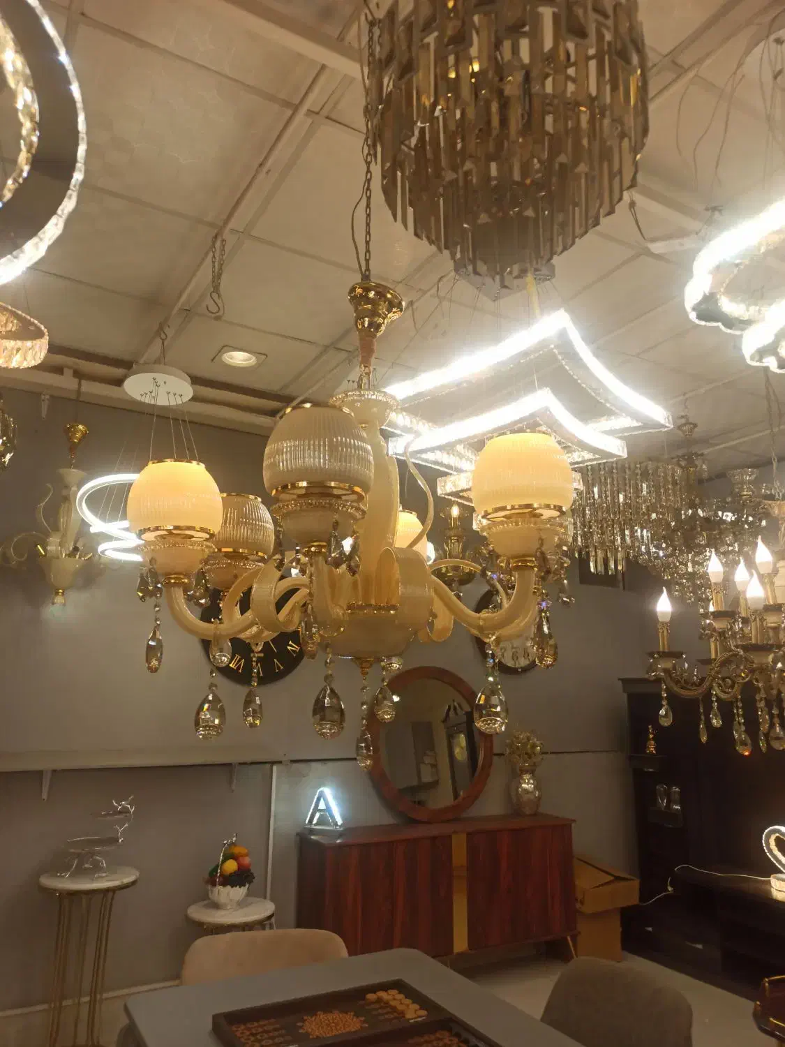 فروش ویژه انواع لوستر|لوستر و چراغ آویز|قزوین, |دیوار