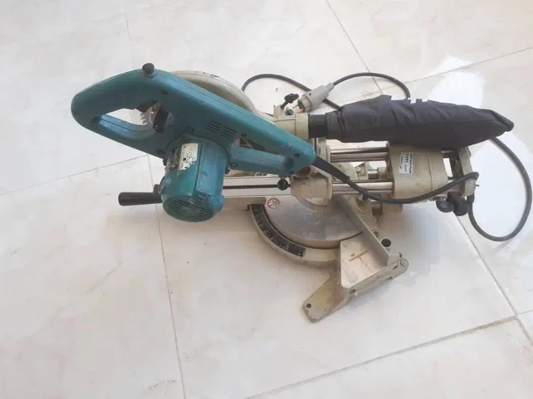 فارسی بر 714 ماکیتا|ابزارآلات|شاهرود, |دیوار