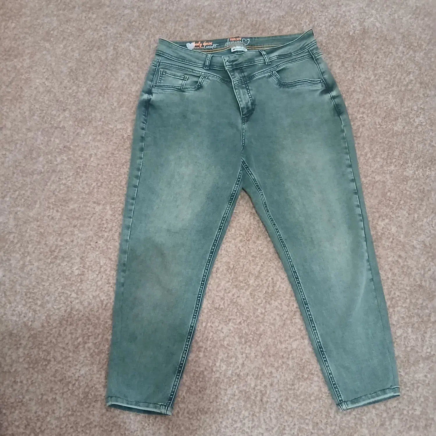 یک عدد شلوار مام فیت نو جنس خارجی|لباس|الوند, |دیوار