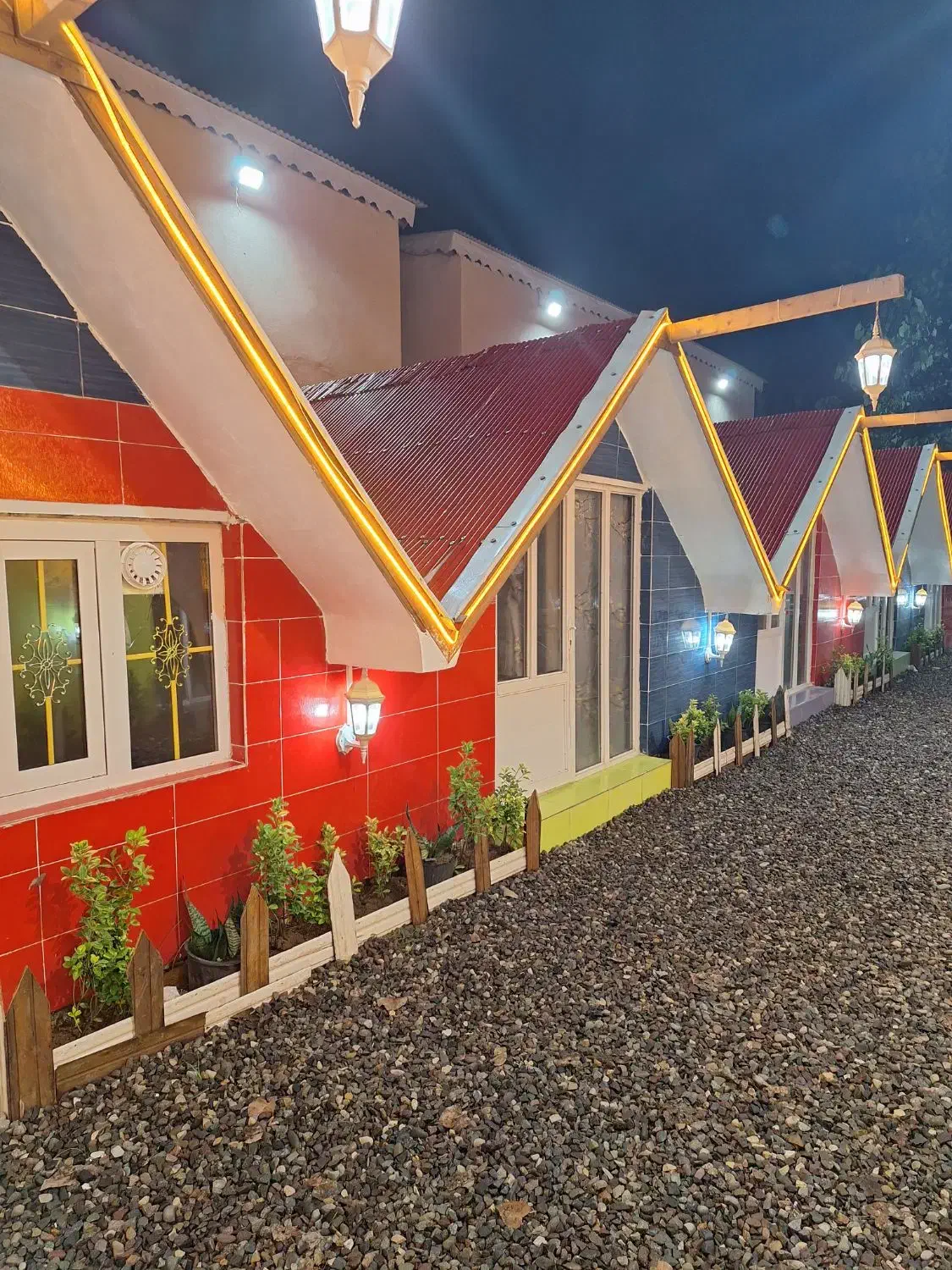 مگه میشه ۵۰۰ اقامت اجاره کلبه سوئیسی نوساز|اجارهٔ کوتاهمدت آپارتمان و سوئیت|سنگر, |دیوار