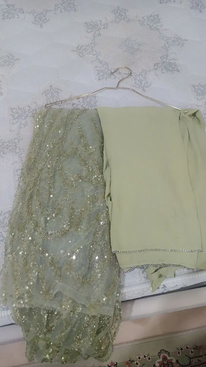 یک دست شوره و کراس وشال|لباس|اشنویه, |دیوار