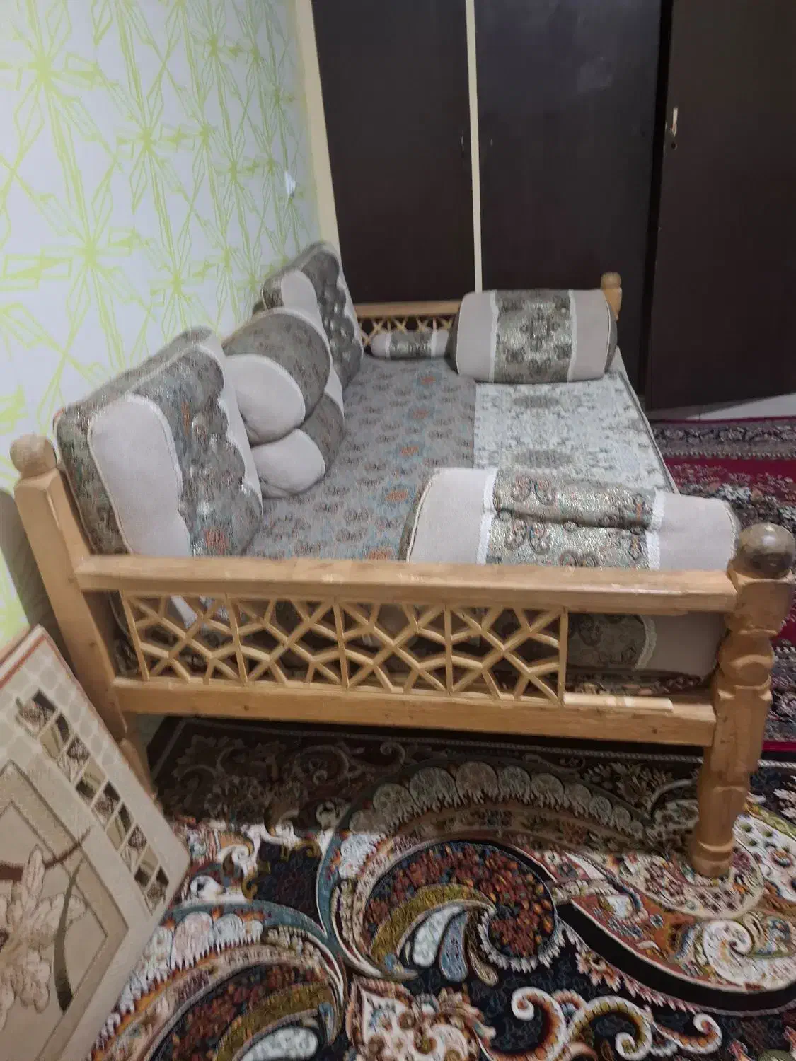 تخت سنتی|تخت و سرویس خواب|هشتگرد, شهرک صنعتی هشتگرد|دیوار