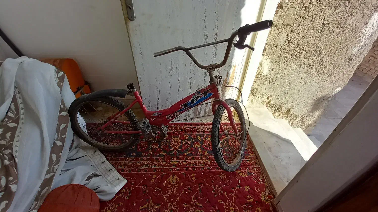 مبل،دکوری استیل،دوچرخه،سپر ماشین پارس|مبلمان خانگی و میز عسلی|یزد, |دیوار