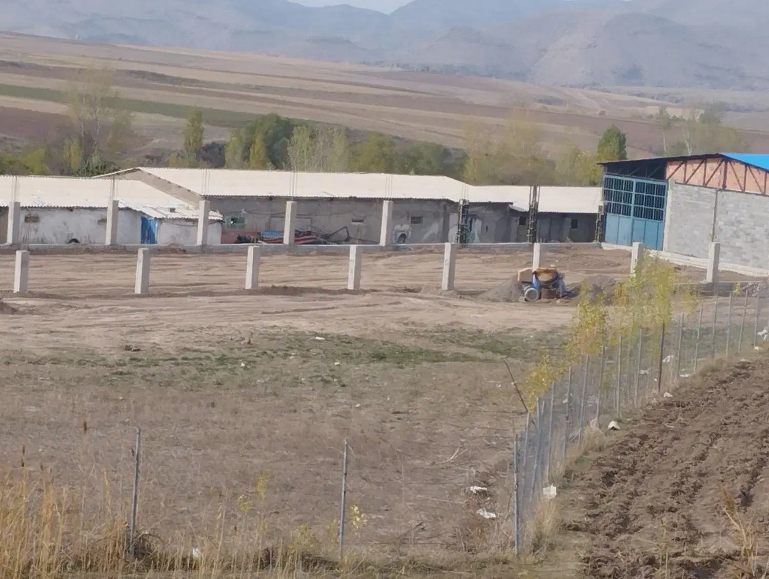 اجاره ۱۰۰۰ متری مرغداری|اجارهٔ دفتر صنعتی، کشاورزی، تجاری|ثمرین, |دیوار