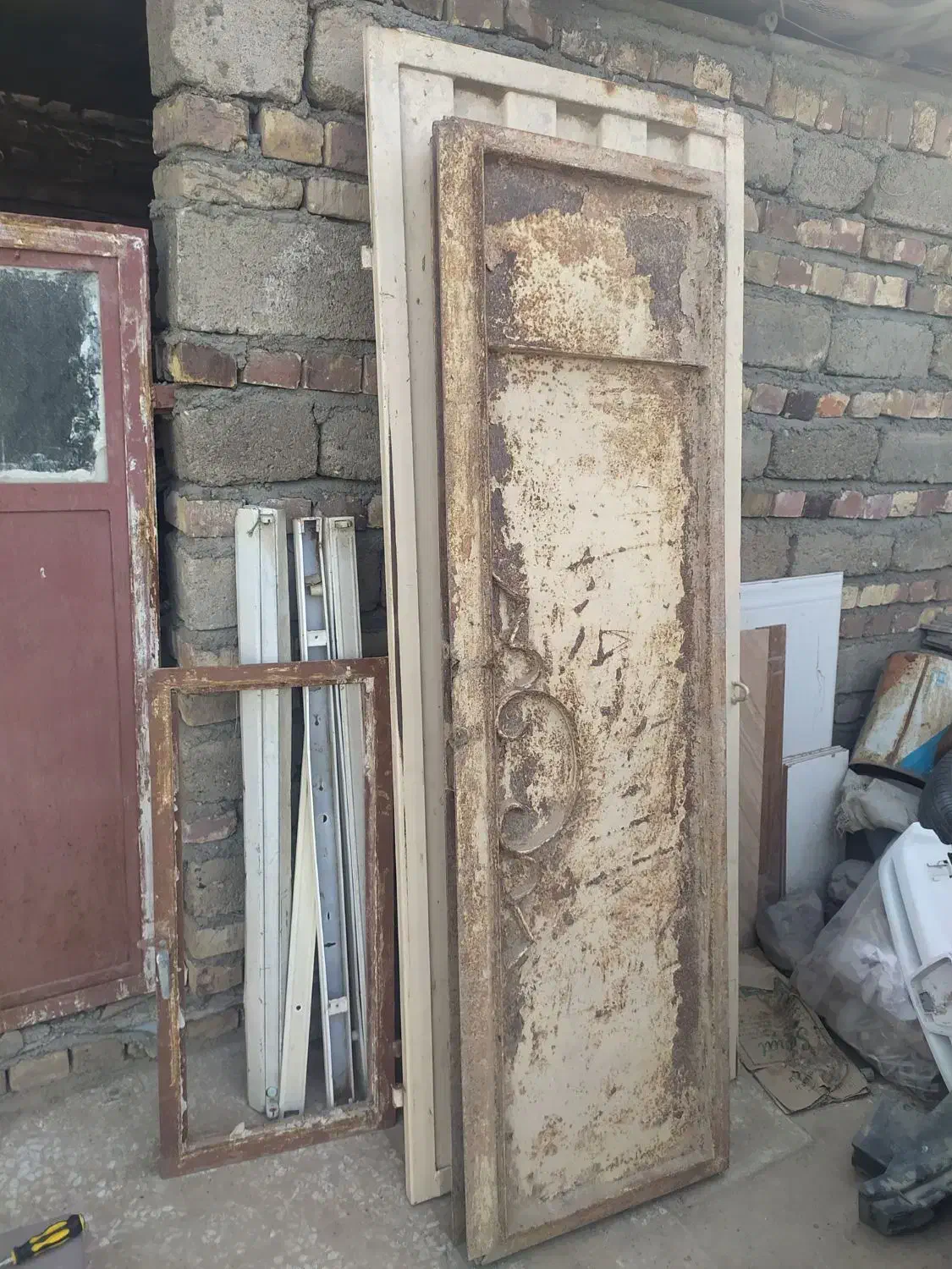 درب حیاط|مصالح و تجهیزات ساختمان|زابل, |دیوار