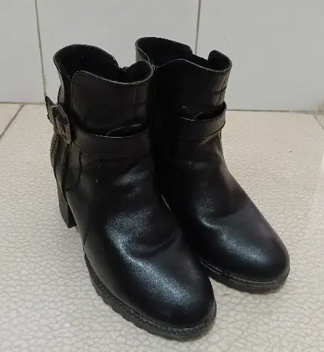 نیم پوت|کیف، کفش، کمربند|قم, باسکول|دیوار