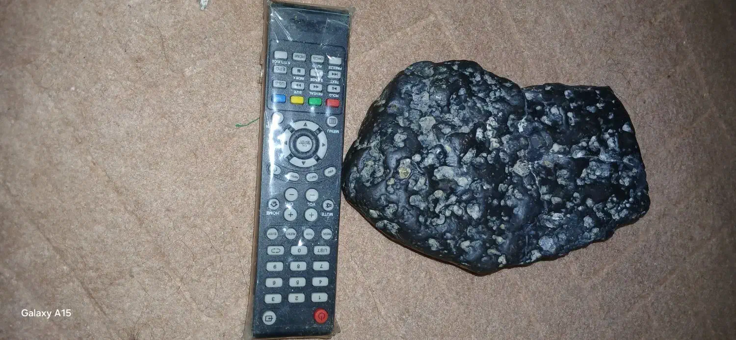 کمیاب ترین نوع شهاب سنگ ازنوع طلادار|بدلیجات|زنجان, |دیوار