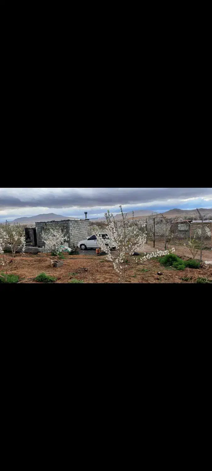 باغ لب جاده اسفالت دوبر فروشی یا معاوضه باماشین|فروش زمین و ملک کلنگی|زاینده رود, |دیوار
