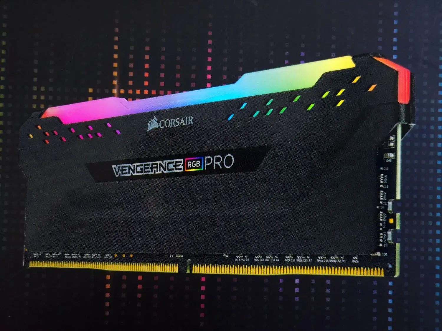 رم کامپیوتر 64 CORSAIR RGB 3200 نو گارانتی|قطعات و لوازم جانبی رایانه|کرج, احدآباد|دیوار