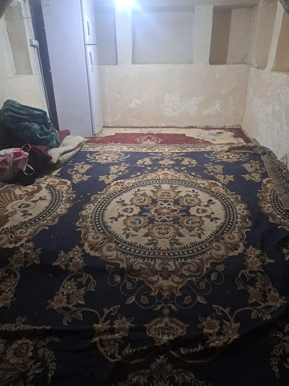 اتاق اجاره ای|اجارهٔ خانه و ویلا|شیراز, لب آب|دیوار