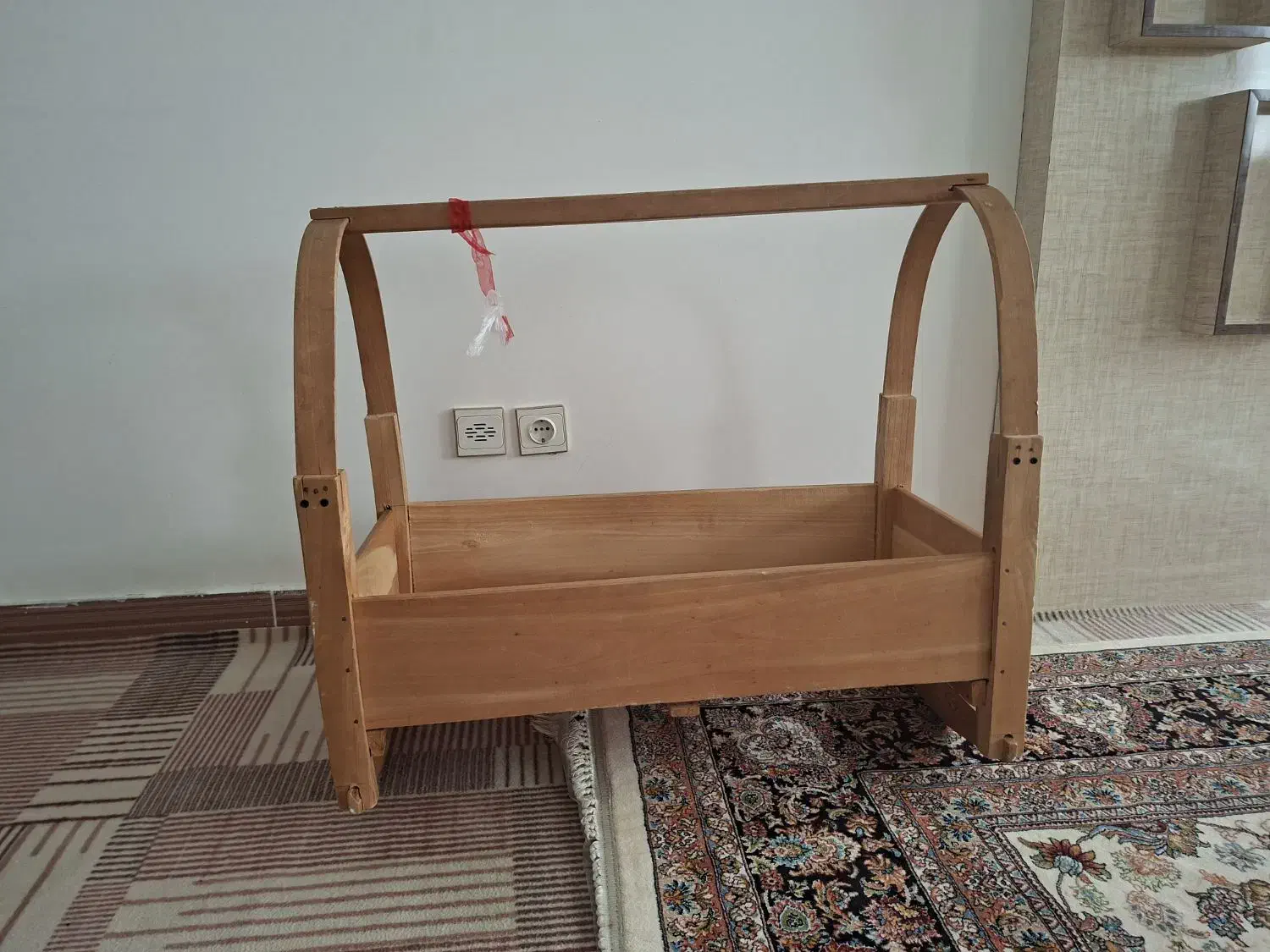 گهواره|تخت و سرویس خواب|اردبیل, |دیوار