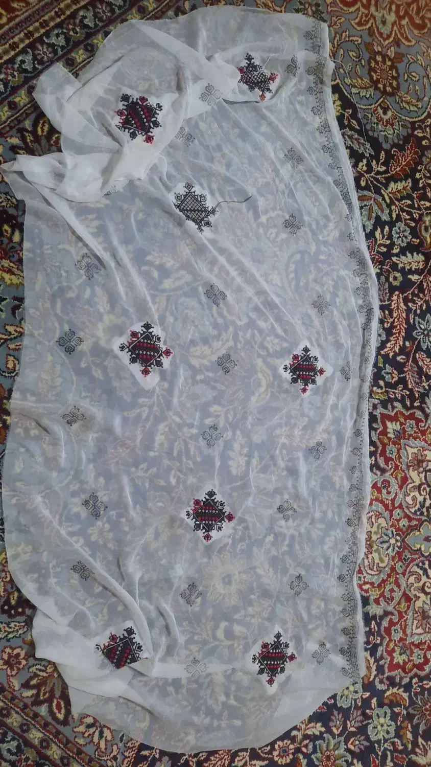 موسوم دوز بیاد|لباس|قرقری, |دیوار