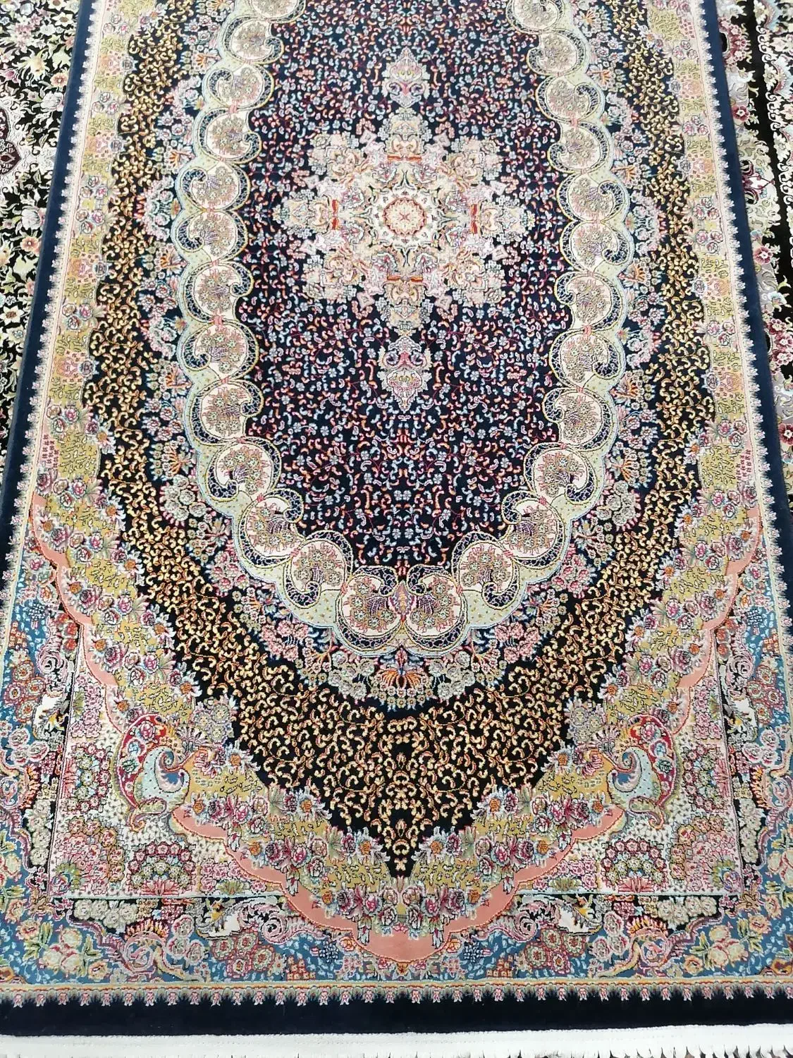 فرش کناره 4متر در 1متر تمام نخ 1000شانه|فرش|کرج, عظیمیه|دیوار