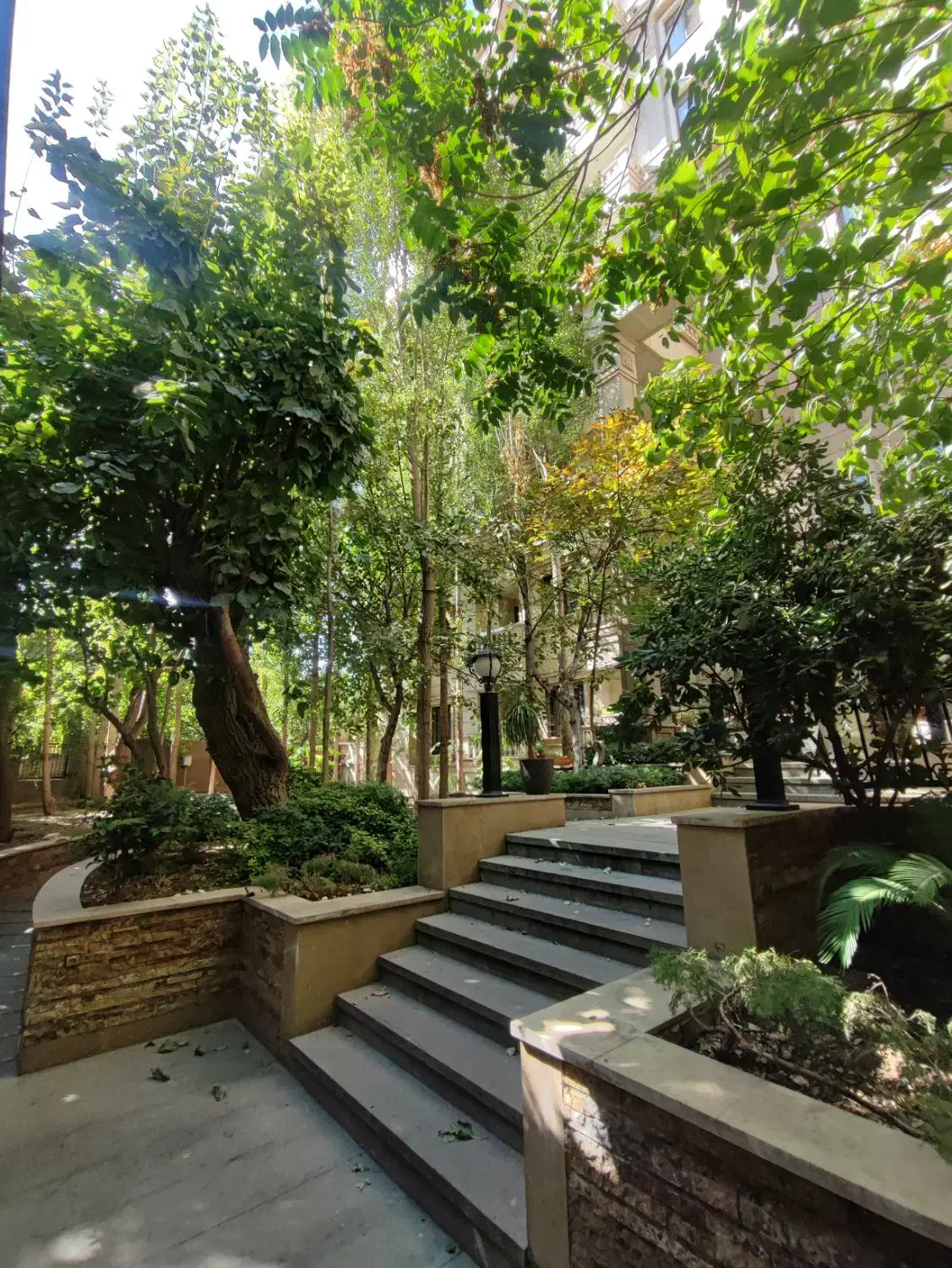 140 متر/ برج باغ معروف /فول شیخ بهایی