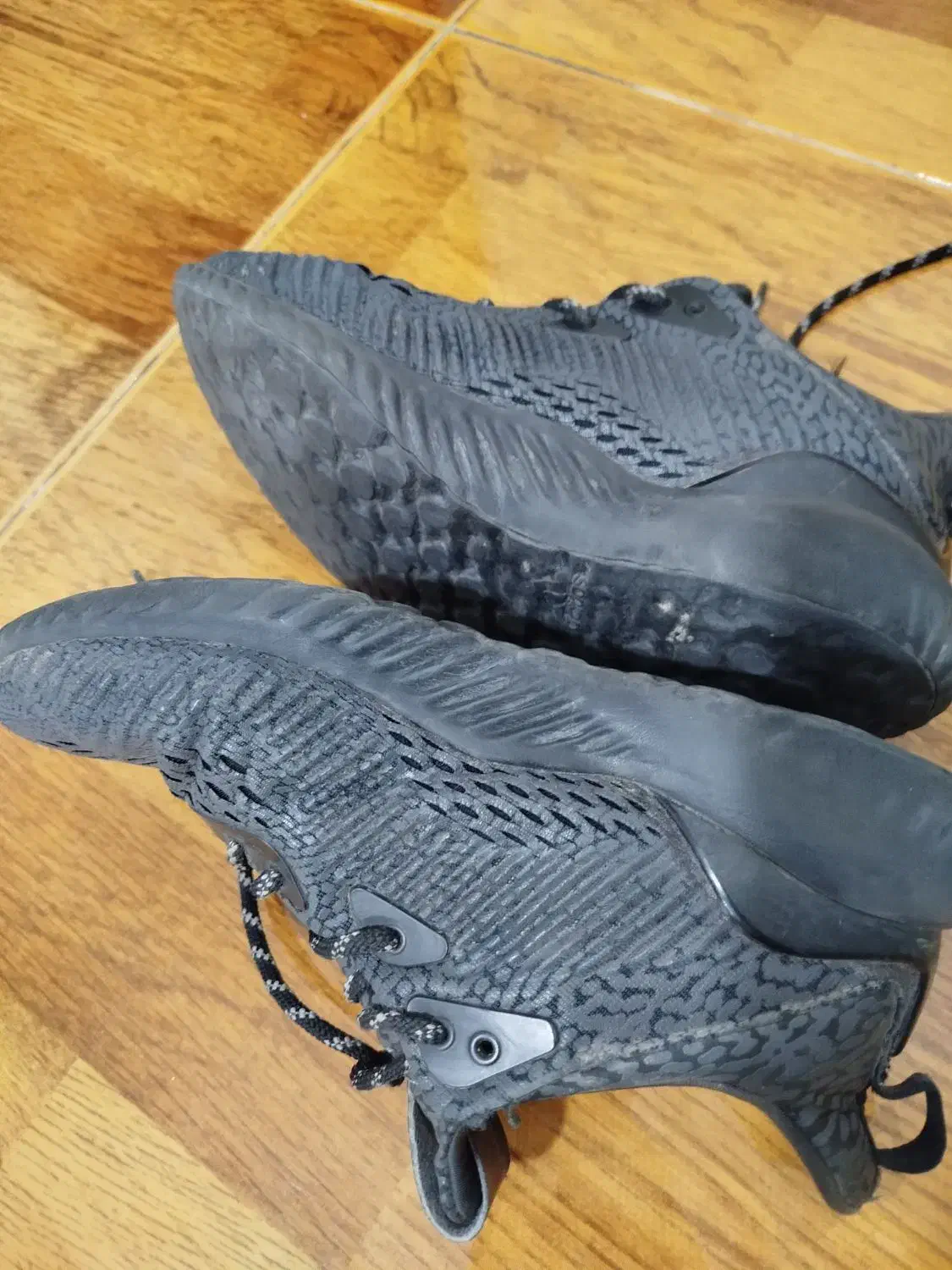 کتونی آدیداس پسرانه|کیف، کفش، کمربند|سمنان, |دیوار