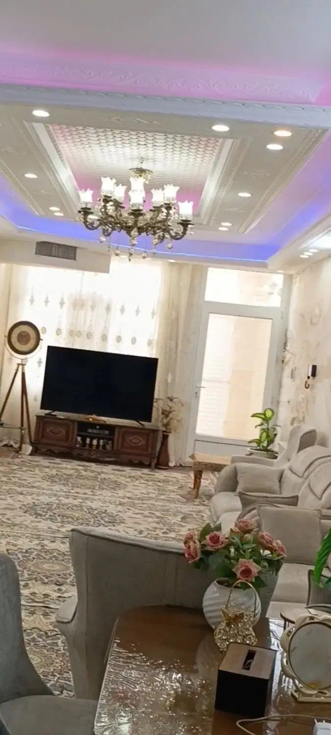 سوییت نوساز تمیزقیمت مناسب مجردی خانوادگی|اجارهٔ کوتاه‌مدت آپارتمان و سوئیت|یزد, |دیوار
