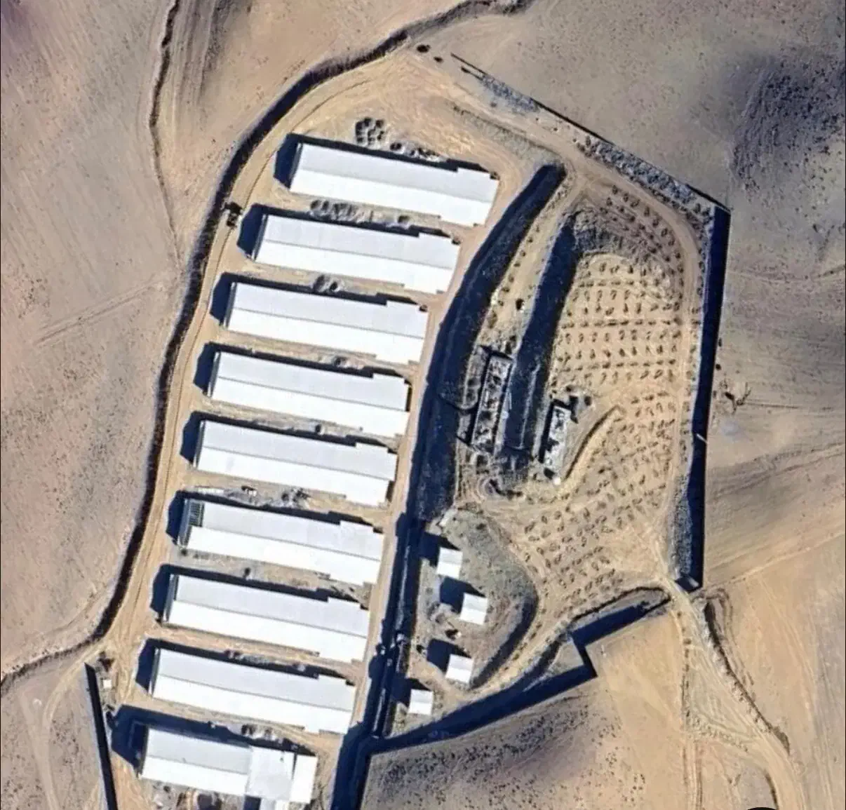 به چند نفر جوشکار نیازمندیم|استخدام صنعتی، فنی، مهندسی|ملکان, |دیوار