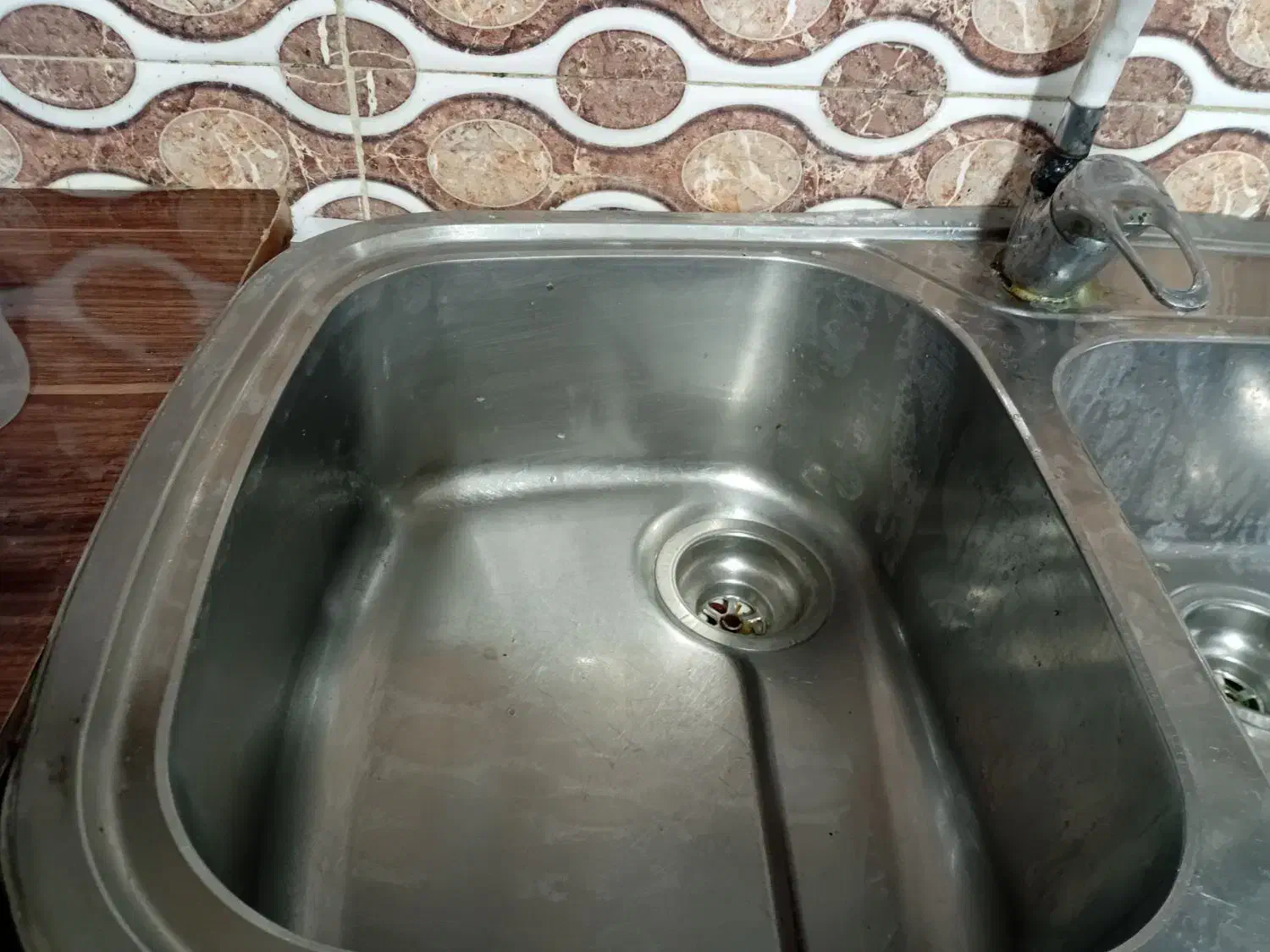 سینگ|آب‌چکان و نظم‌دهنده ظروف|تربت جام, رضاآباد|دیوار