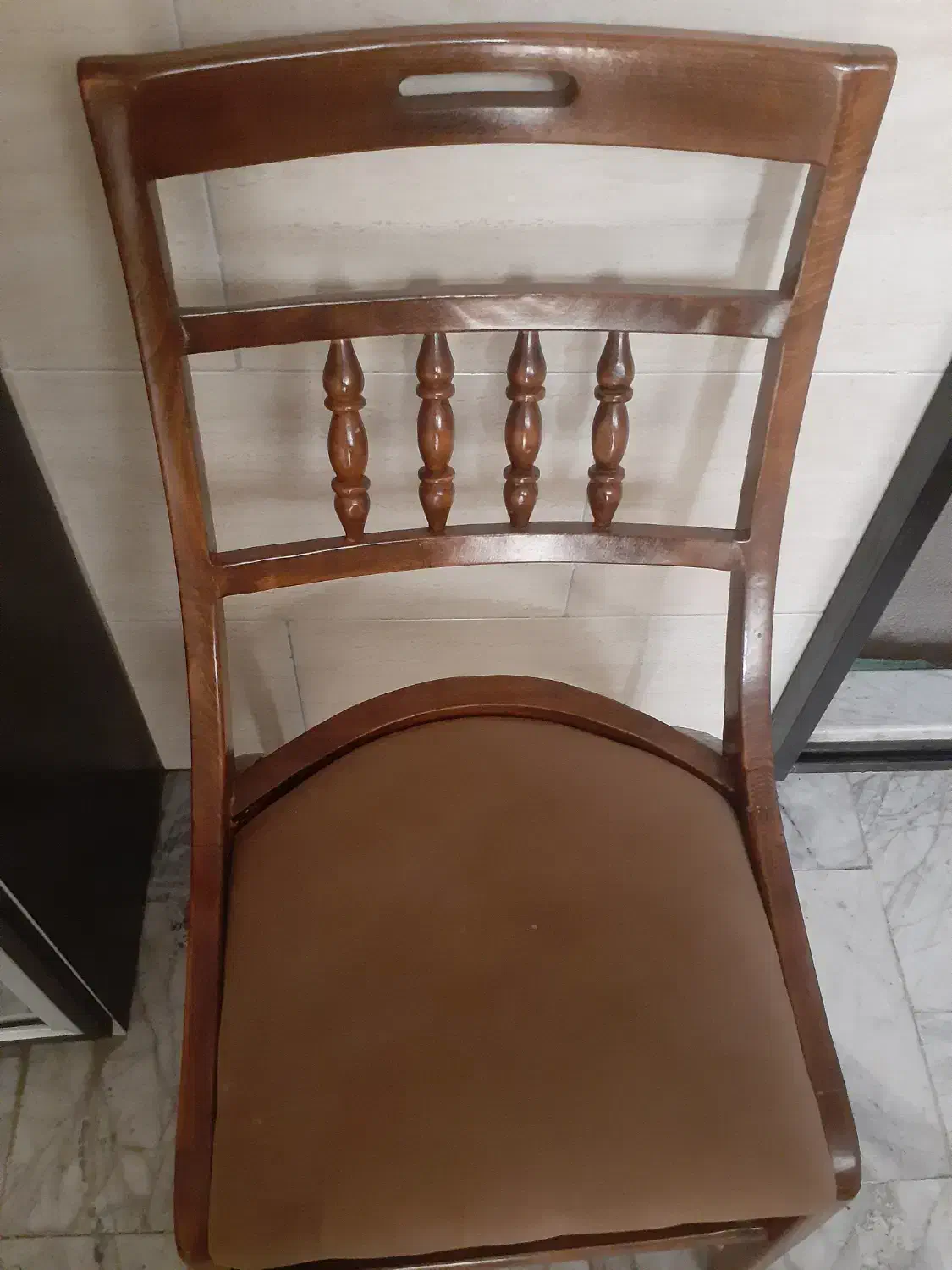 صندلی چوب گردو|میز و صندلی غذاخوری|قدس, شهرقدس|دیوار