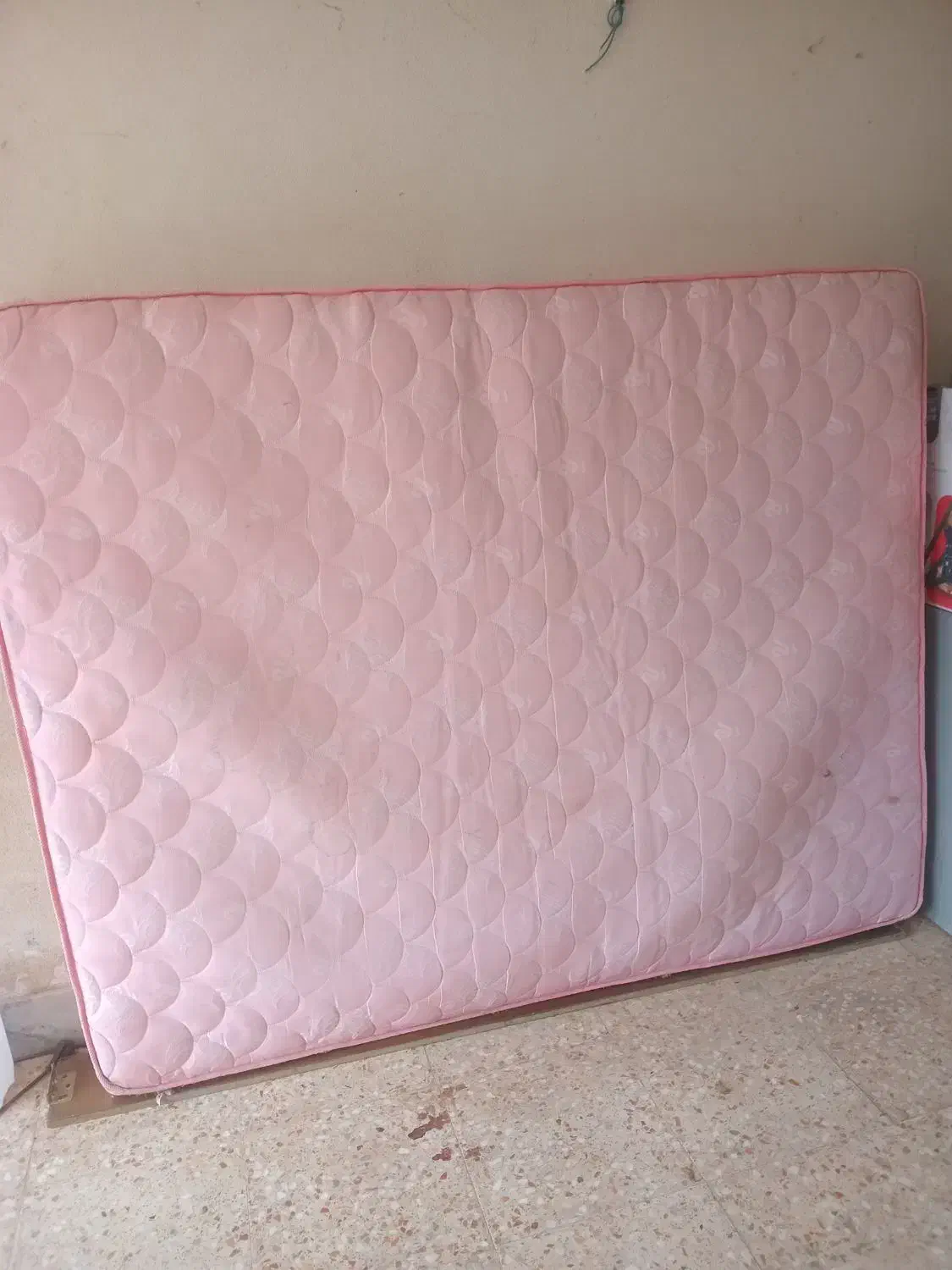 تشک دو نفره فنر دار|تشک تختخواب|صومعه‌سرا, |دیوار