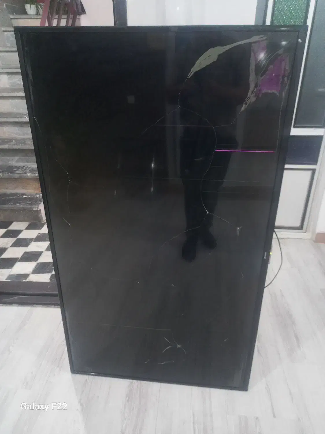 تلوزیون ال سی دی ۶۵ آیوا شکسته|تلویزیون و پروژکتور|هشتگرد, هشتگرد قدیم|دیوار