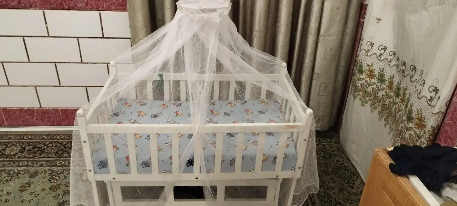 تخت گهواره کنار مادر|اسباب و اثاث بچه|هندیجان, |دیوار
