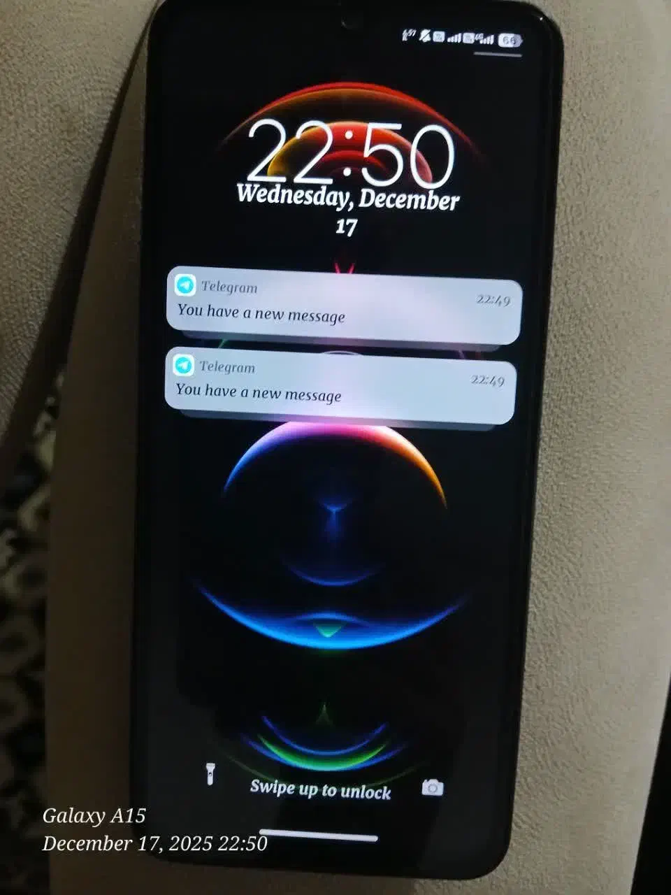 گوشی|موبایل|کرج, حصارک بالا|دیوار